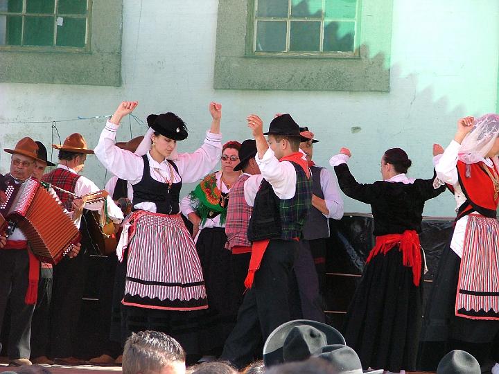 Segundo .Festival de Folclore em SANTA VALHA. 2003.JPG